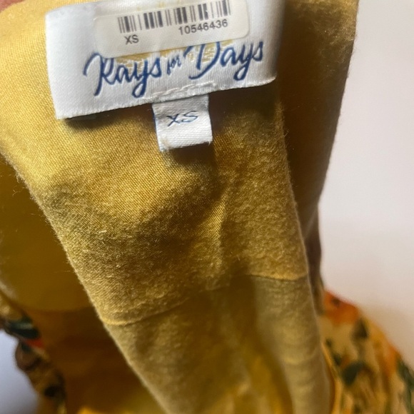Rays for Days Laurel Dress with Creamy Yellow Floral and Cutout, size womens‎ XS - Picture 6 of 6